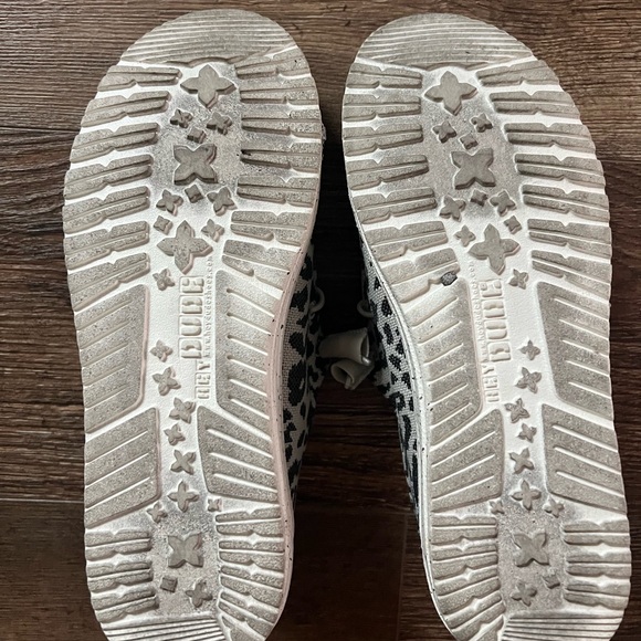 Women’s Hey Dude Wendy Loafers - Picture 4 of 5